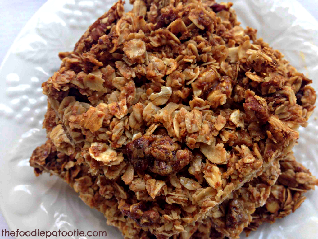 National Granola Bar Day via TheFoodiePatootie.com | #snack #granola #recipe #healthy