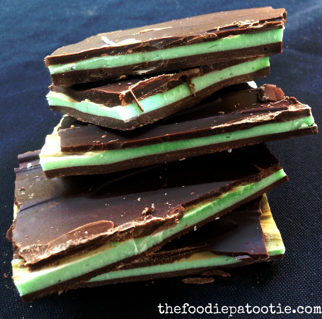 Homemade Andes Mints Bark via TheFoodiePatootie.com | #dessert #chocolate #mint #recipe