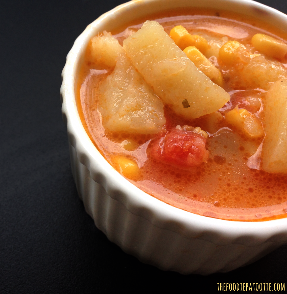 South American Clam Chowder via TheFoodiePatootie.com | #seafood #soup #recipe