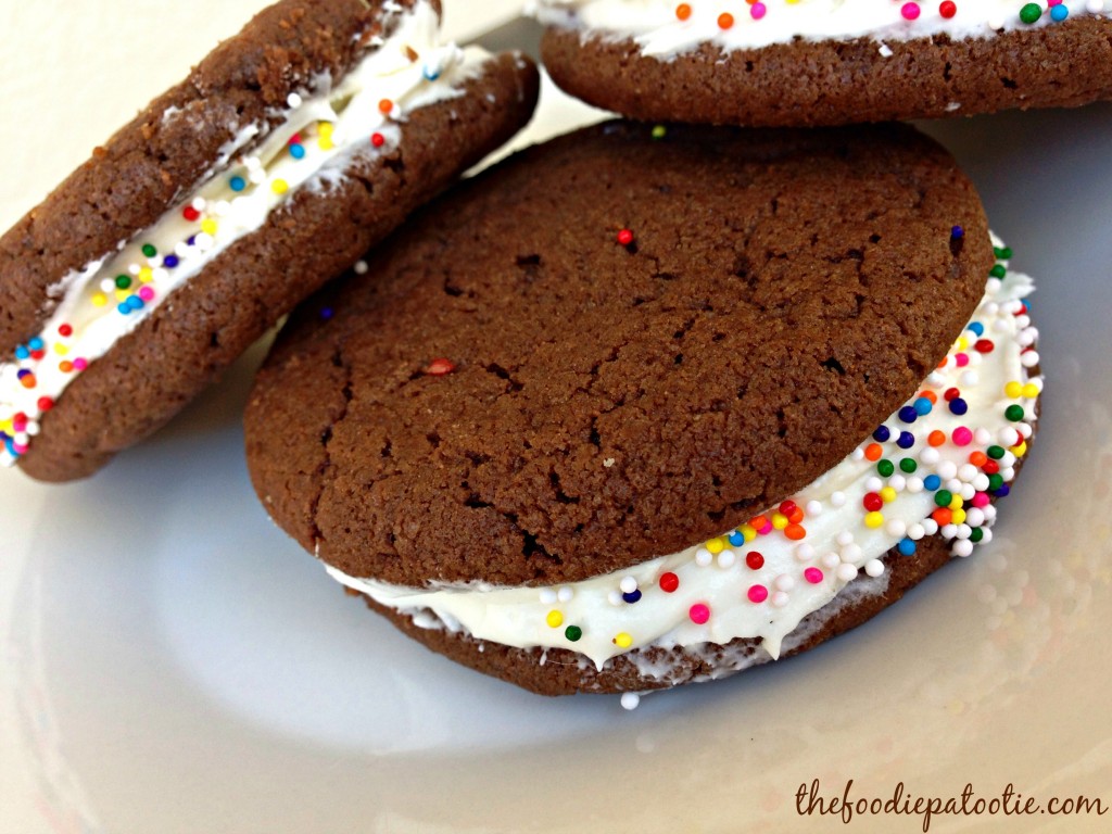 Chocolate Marshmallow Cookies via TheFoodiePatootie.com | #dessert #cookies #chocolate #cremefilledchocolates #recipe #foodholiday #foodcalendar