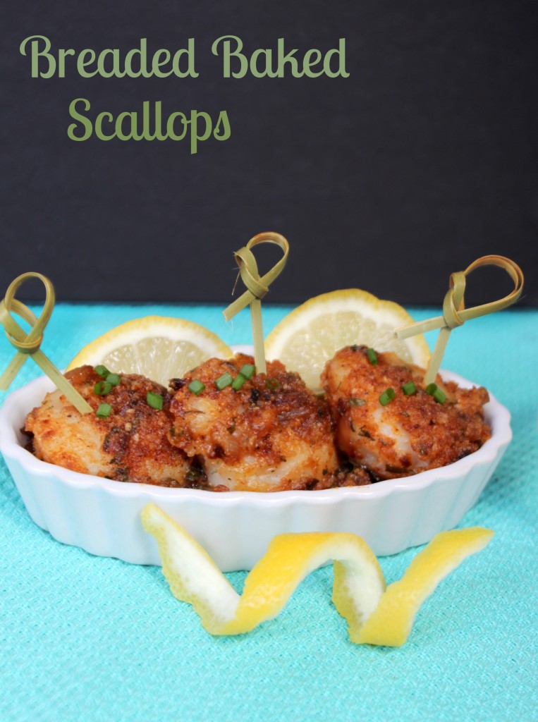 Breaded Baked Scallops via TheFoodiePatootie.com | #seafood #scallops #foodholiday #recipe