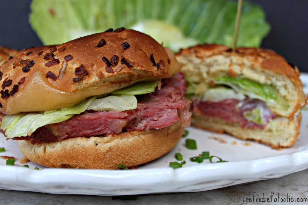 Corned Beef & Cabbage Sandwiches via TheFoodiePatootie.com | #Irish #cornedbeef #cabbage #recipe #sandwiches #foodholiday