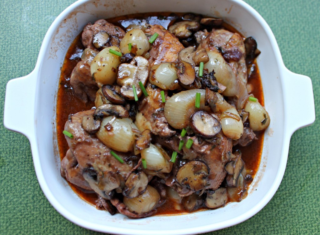 Coq Au Vin via TheFoodiePatootie.com | #French #recipe #foodholiday #stew #chicken #poultry