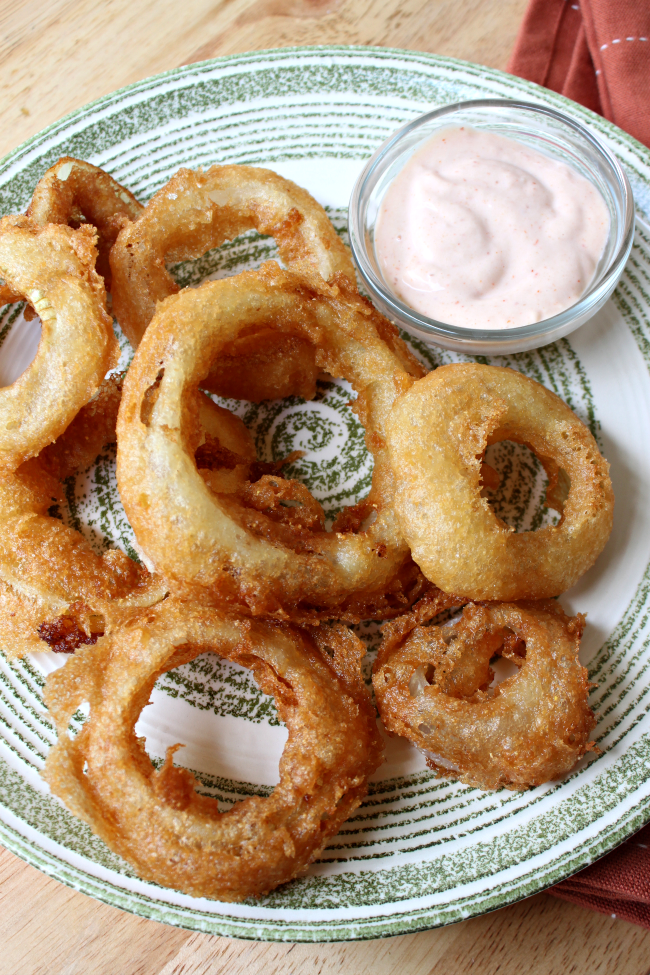 Spicy Buffalo Onion Rings and Blue Cheese Dip Recipe | Food Network