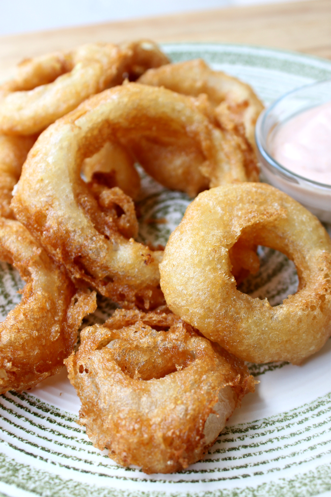 Beer Battered Onion Rings | Spoon Fork Bacon