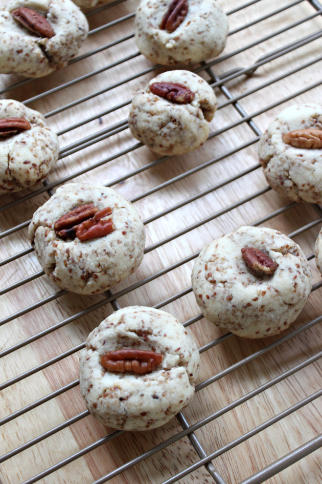 national-pecan-sandy-day-pecan-sandies-the-foodie-patootie