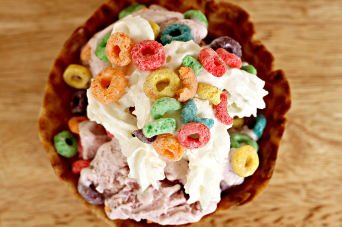 National Strawberry Sundae Day | Strawberry Fruit Loops Sundae