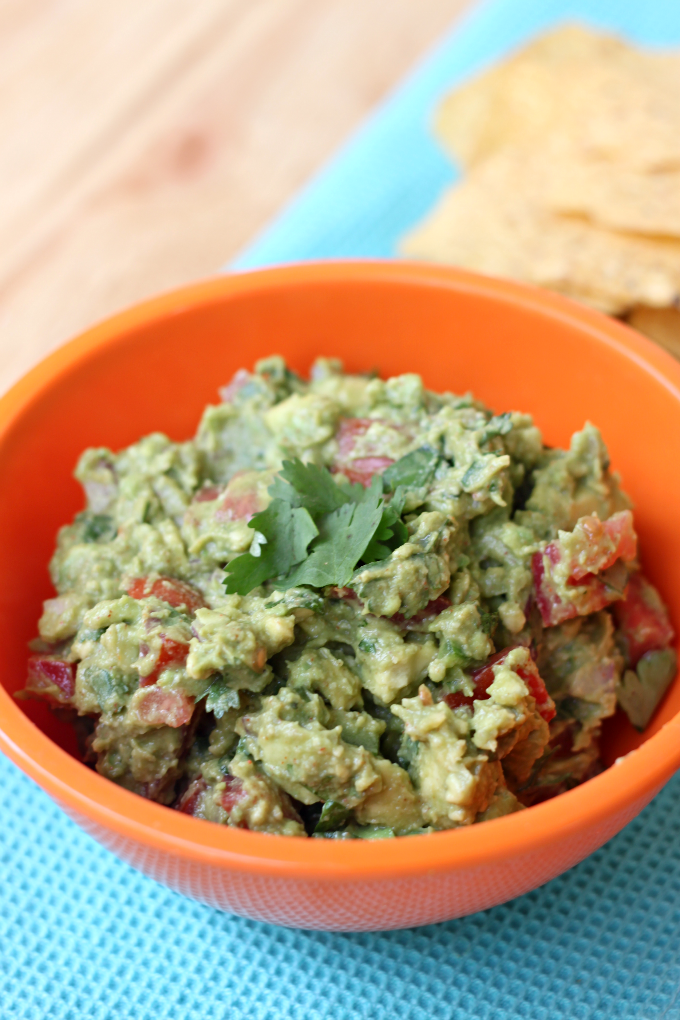 https://thefoodiepatootie.com/wp-content/uploads/2014/09/spicy-guacamole-recipe.png