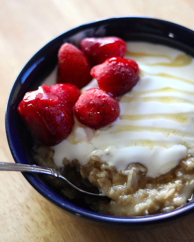 National Oatmeal Day | Honey-Vanilla Oatmeal Bowl