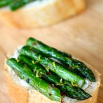 Asparagus and Goat Cheese Crostini