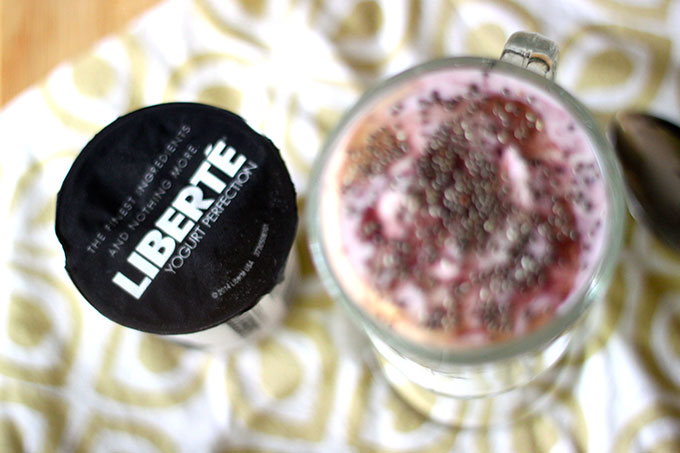 liberte-yogurt-blackberry