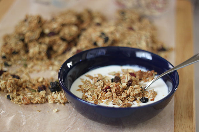 No-Bake Blueberry Muesli + Peanut Butter Granola Clusters