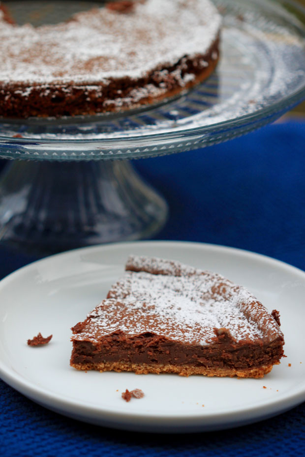 chocolate-almond-cheesecake