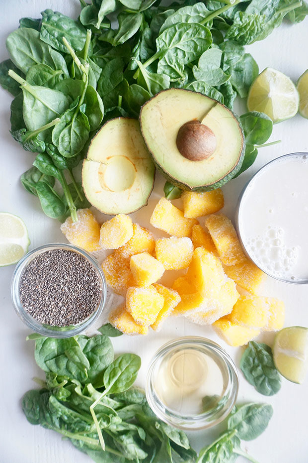 Avocado Spinach smoothie ingredients