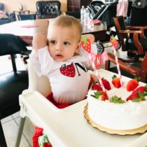 strawberry first birthday party-8